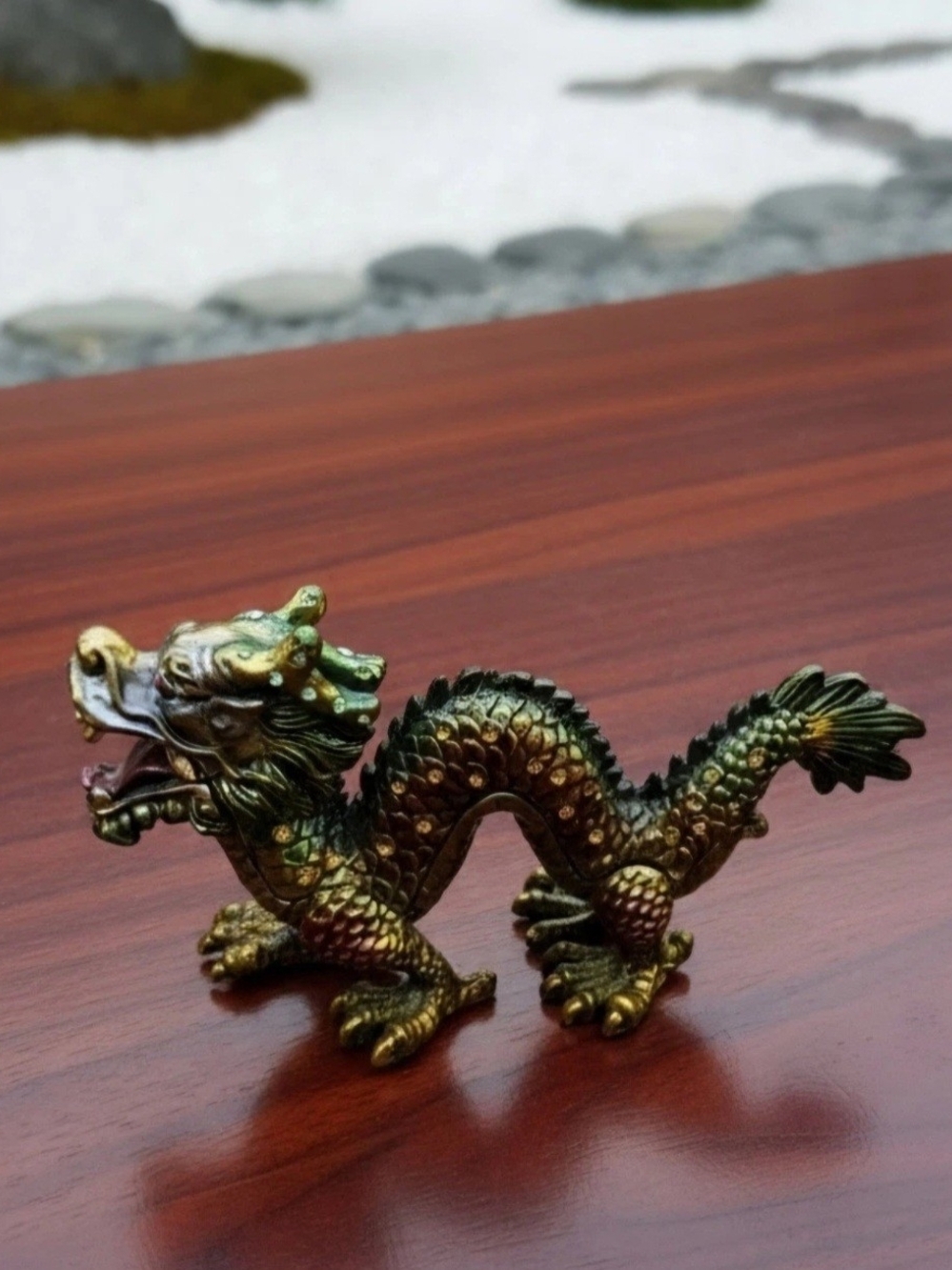 Asian-style dragon trinket box made of enameled metal embellished small crystals